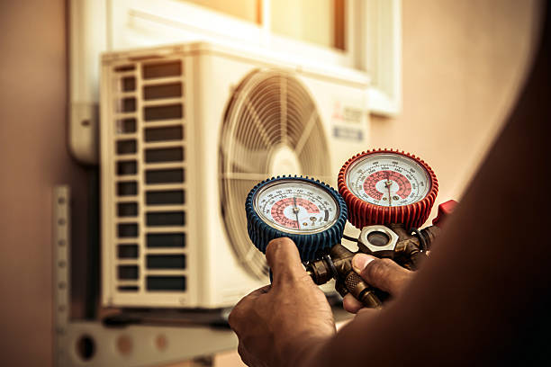 Professional Hvac technician working in Marietta, SC